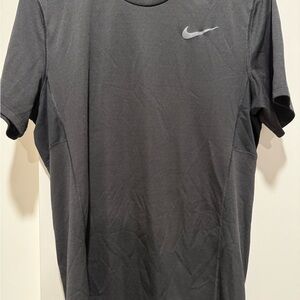 Nike Men's Black T-Shirt